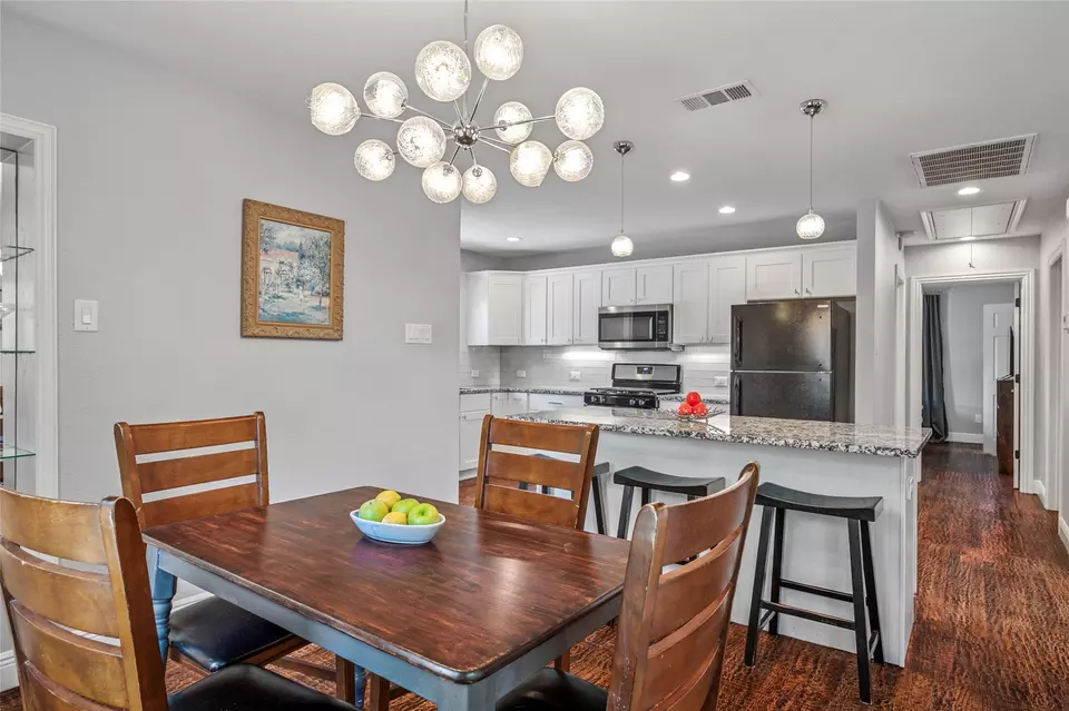  2711 El Tivoli Dr, Dallas, TX 75211 photo 11