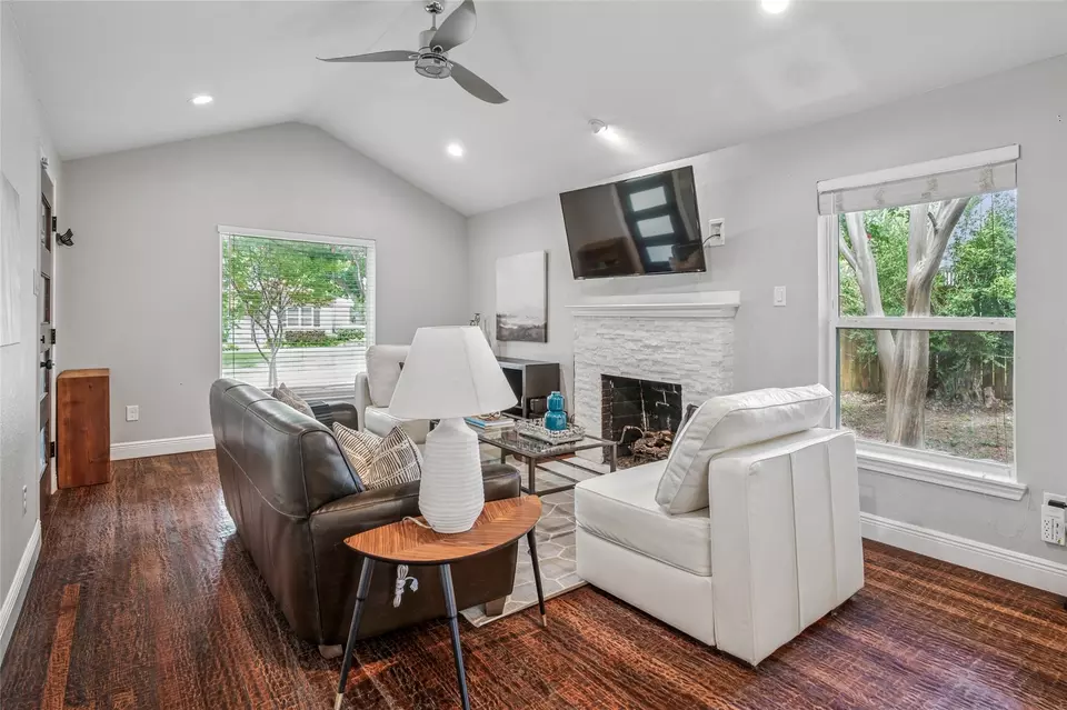  2711 El Tivoli Dr, Dallas, TX 75211 photo 8