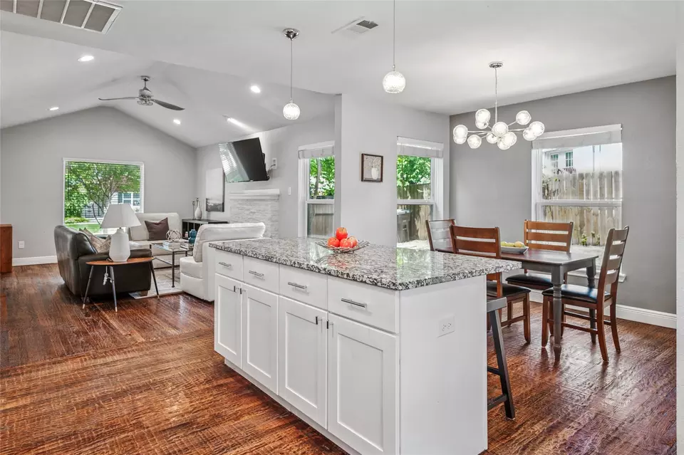  2711 El Tivoli Dr, Dallas, TX 75211 photo 12