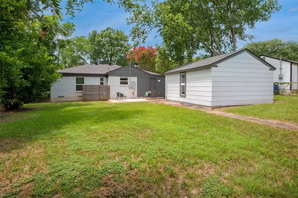  2711 El Tivoli Dr, Dallas, TX 75211 photo 29