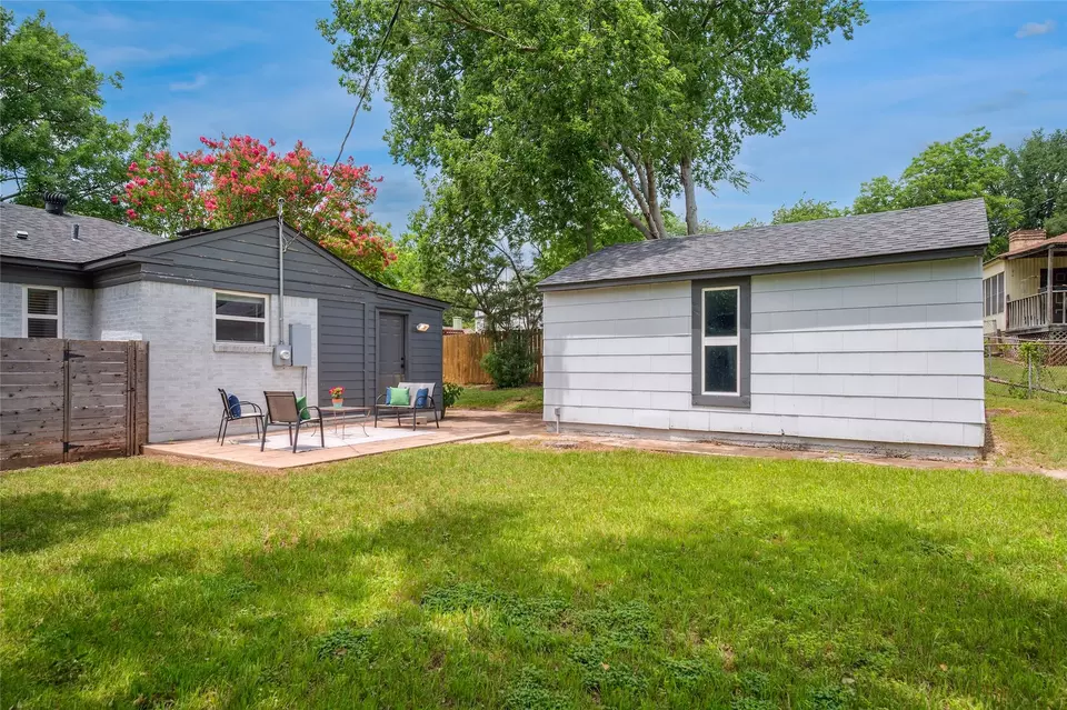  2711 El Tivoli Dr, Dallas, TX 75211 photo 28