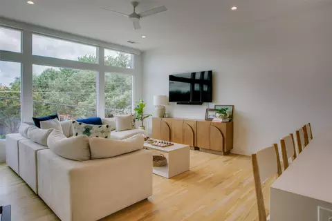 6035 Lewis St, Dallas, TX 75206