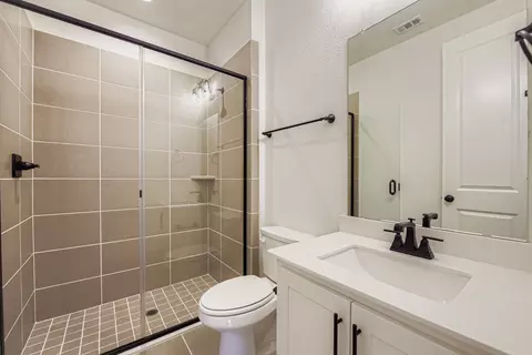Bath - 920 Maple Leaf Ln, Haslet, TX 76052 photo 3 of 4