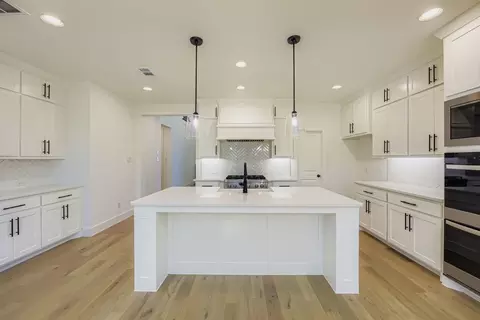 Kitchen - 920 Maple Leaf Ln, Haslet, TX 76052 photo 2 of 4