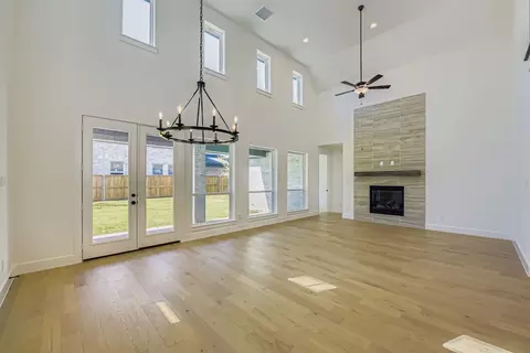 Living - 920 Maple Leaf Ln, Haslet, TX 76052 photo 5 of 6