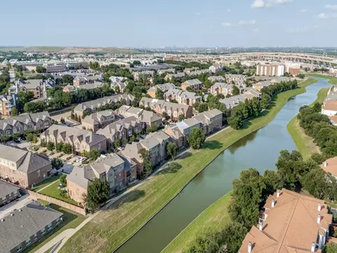 572 Hampshire Dr, Lewisville, TX 75067