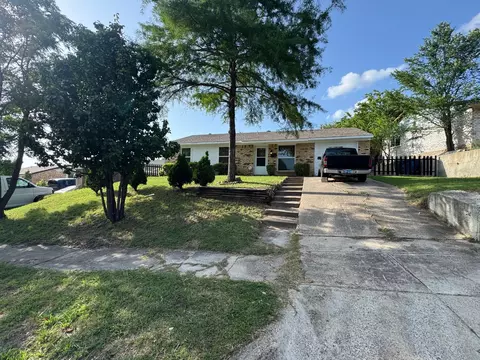 755 Botany Bay Dr, Dallas, TX 75211