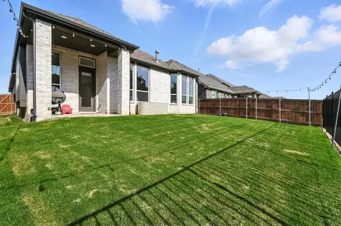 Exterior - 2109 Perth Dr, Celina, TX 75009 photo 4 of 6
