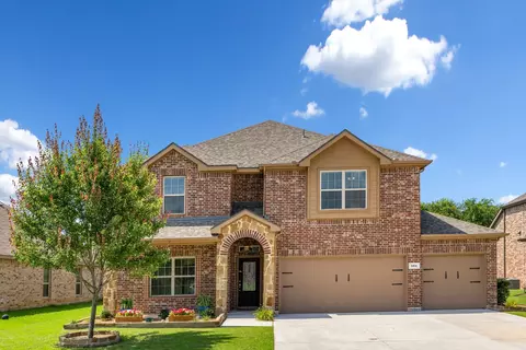 584 Indian Hill Dr, Oak Point, TX 75068