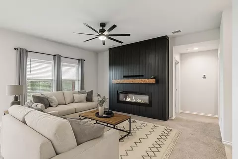 620 Whitecomb Ln, Justin, TX 76247