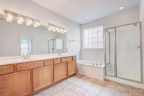 Bath - 7101 Bickers Dr, Rowlett, TX 75089 photo 2 of 3