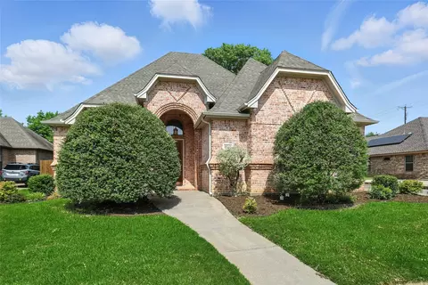 8541 Brandonwood Dr, North Richland Hills, TX 76182