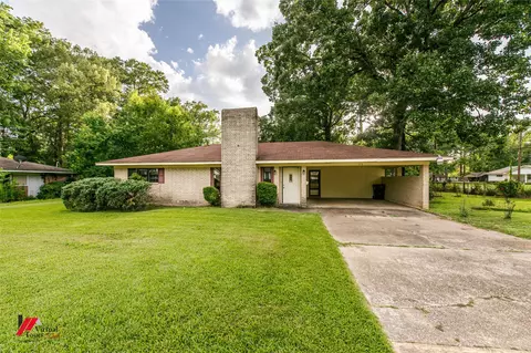 113 Sherman Dr, Springhill, LA 71075 photo 3