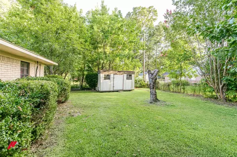 113 Sherman Dr, Springhill, LA 71075 photo 7