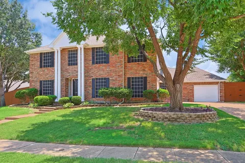 2401 Waterford Dr, Flower Mound, TX 75028