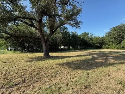 3101 Leo Rd, Granbury, TX 76049