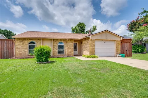 564 Bell Dr, Allen, TX 75002