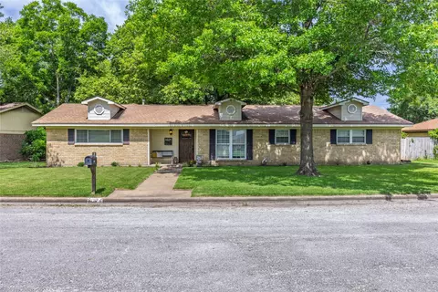 3024 Choctaw Rd, Commerce, TX 75428