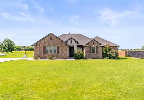 612 Fawn Trl, Tioga, TX 76271