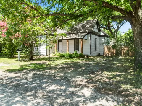 102 Chestnut St, Hillsboro, TX 76645