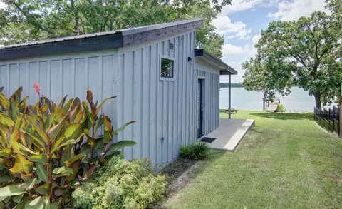 2121 E Lake Dr, Weatherford, TX 76087