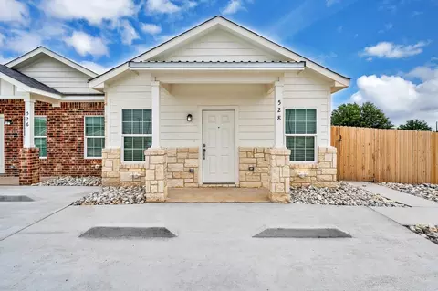 528 Alamo Ct, Mcgregor, TX 76657