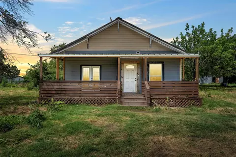 709 S Pleasant Hill Rd, Axtell, TX 76624