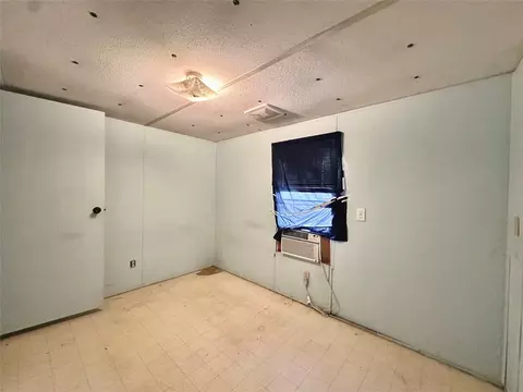 908 E Beth St, Whitney, TX 76692 photo 12