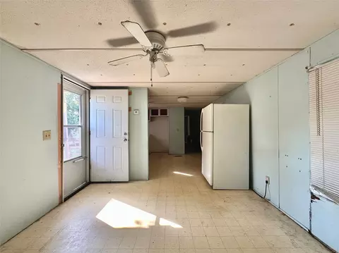 908 E Beth St, Whitney, TX 76692 photo 8