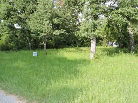 146 Shallowater Rd, Mabank, TX 75156