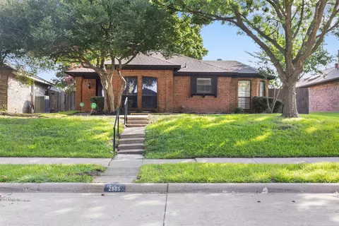 2805 Stoneridge Dr, Garland, TX 75044