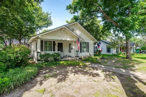 501 W Parks Ave, Waxahachie, TX 75165