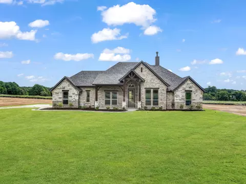 1044 Arbor Vista Dr, Azle, TX 76020