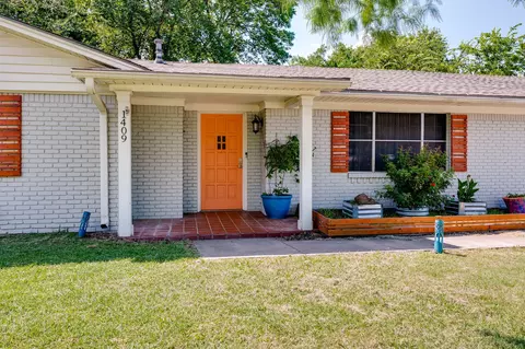 Exterior - 1409 E Sherman Dr, Denton, TX 76209 photo 2 of 6
