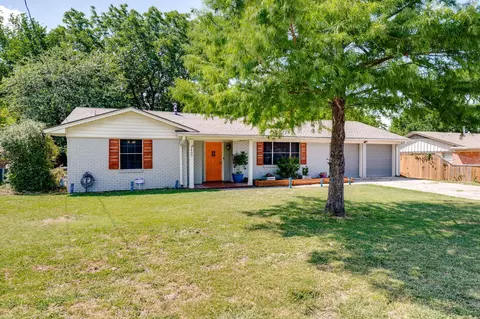 Exterior - 1409 E Sherman Dr, Denton, TX 76209 photo 6 of 6