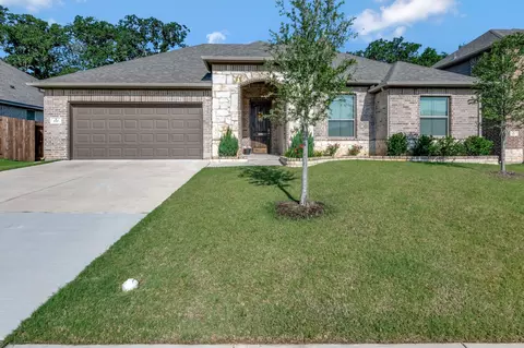 237 Gardenia Dr, Azle, TX 76020