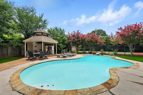 1003 Glenwick Ln, Arlington, TX 76012