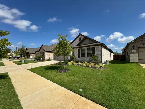 Exterior - 1313 Lorelei Ln, Denton, TX 76210 photo 3 of 4