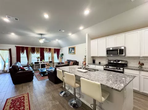 Kitchen - 1313 Lorelei Ln, Denton, TX 76210 photo 1 of 3