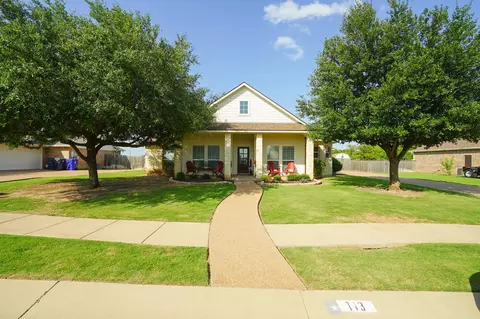 113 Oak Meadow Trl, Mcgregor, TX 76657