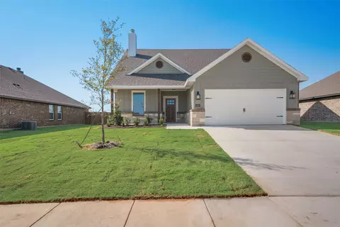 105 Maverick Trl, Valley View, TX 76272