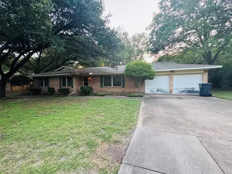 2412 Oak Cliff Dr, Waco, TX 76710