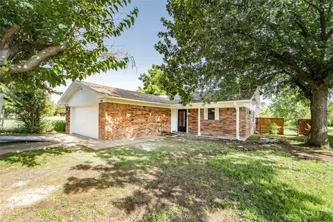 1315 Hunters Glen St, Breckenridge, TX 76424