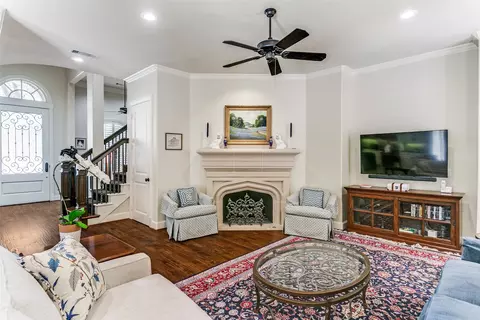 11937 Edgestone Rd, Dallas, TX 75230