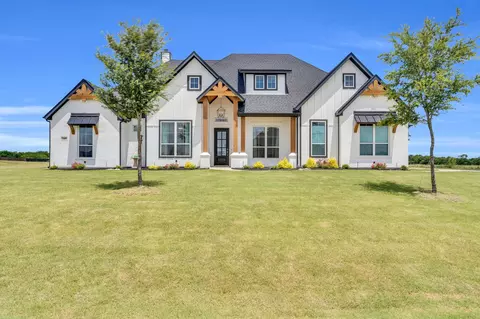 140 Friesian Ln, Waxahachie, TX 75167