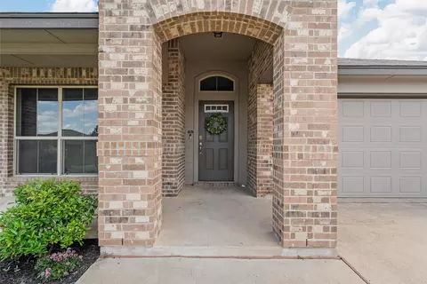 Entry Way - 3217 Beutel Rd, Lorena, TX 76655 photo 1 of 6
