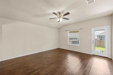 Living - 3217 Beutel Rd, Lorena, TX 76655 photo 3 of 4