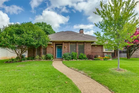 2307 Silver Holly Ln, Richardson, TX 75082