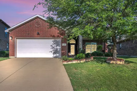 13145 Red Robin Dr, Fort Worth, TX 76244
