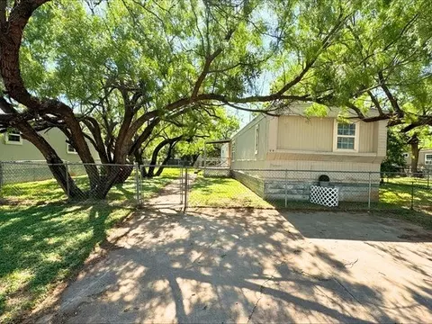 1018 Harmony Dr, Abilene, TX 79603 photo 3